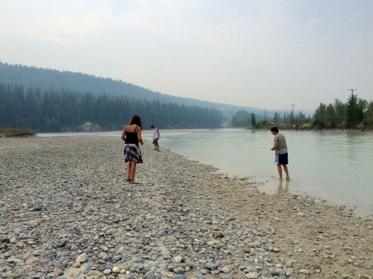 Steph, Bren & Ty searching for skipping rocks in the Kicking Horse River, Golden B.C.